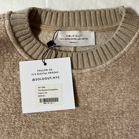 Sold Out NYC The Boyfriend Sweatshirt cream XS - Picture 3 of 5